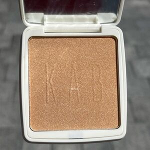 KAB Cosmetics Pressed Glow Powder *Gold Digger*
